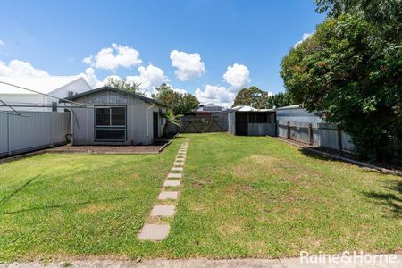 15 Evans Street, Wagga Wagga, NSW 2650 - Photo 5