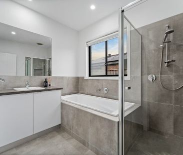 Grandeur in Mickleham: Your Dream Home Awaits - Photo 5