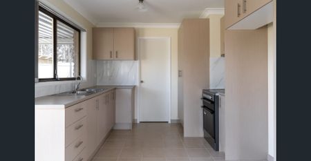 Family Home - Water Usage Included In Rent - Photo 2