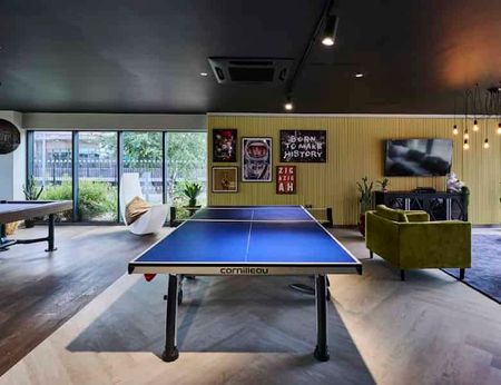 Large Studio - Photo 5