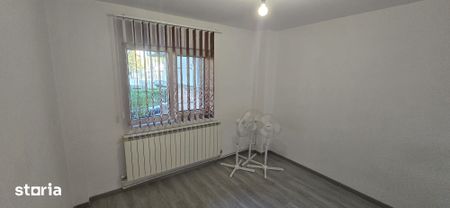De inchiriat - Apartament 4 camere Metrou Brancoveanu - Fotografie 3