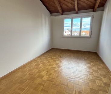 Helle Dachwohnung an zentraler Lage, Nähe Bhf. Ettingen - Photo 3