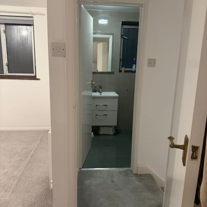 Room in a Shared House, Church Road, IG2 - Photo 1