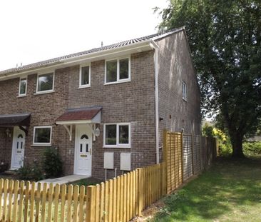 Ainsley Gardens, Boyatt Wood - Photo 2