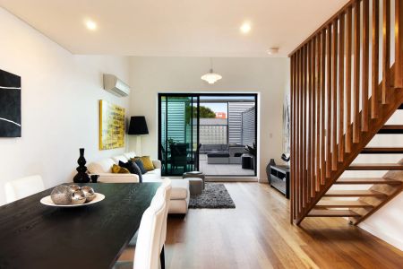 Architecturally designed apartment - Photo 2