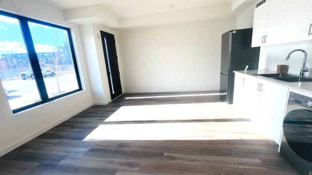 For Lease - 19 RAINWATER Lane Unit# MAIN, Barrie, Ontario - Photo 1