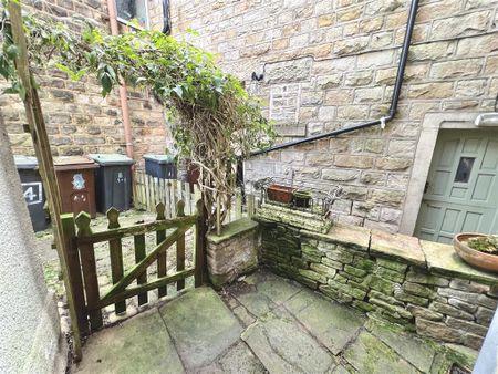 2 bedroom terraced house to rent - Photo 5