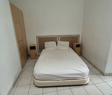 Location Appartement 2 pièces 41m² - Photo 3