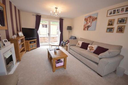 3 bedroom detached house to rent - Photo 5