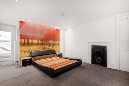 4 bedroom flat to rent - Photo 3