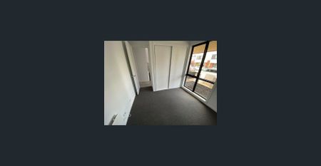 Modern Two-Storey Townhouse in a Prime Location - Photo 4