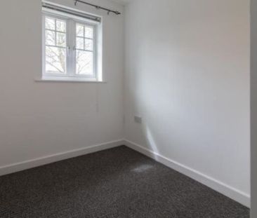 3 Bedroom - Photo 4