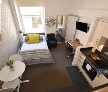 Studio to rent - Photo 3