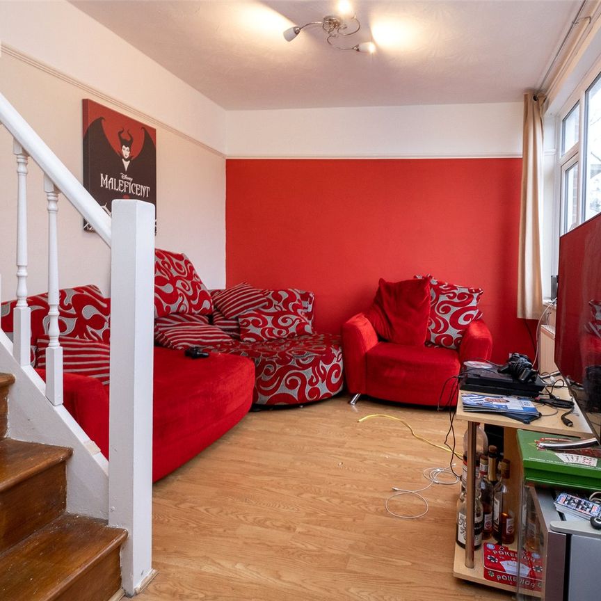 4 bedroom terraced house to rent - Photo 1
