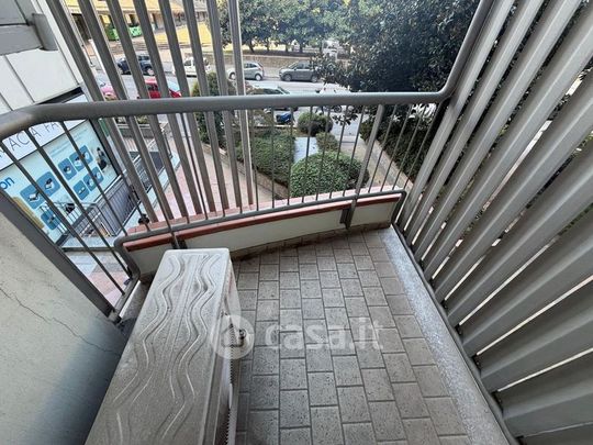 Monolocale in Affitto in Viale Giovanni Suzzani 18 a Milano - Photo 1
