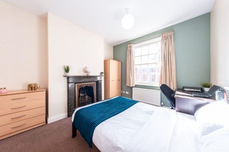 6 bedroom townhouse to rent - Photo 4