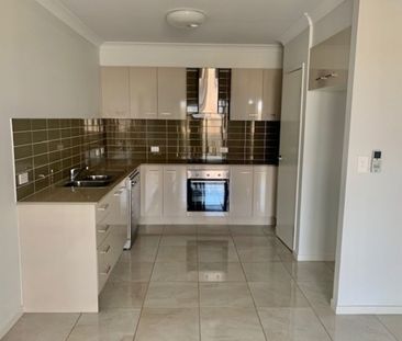 Private & Convenient 3-Bedroom Unit - Photo 3