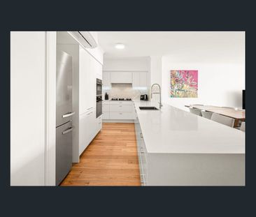 Properly Managed I Discover Luxury Living in Teneriffe with Stunning River Views! - Photo 4