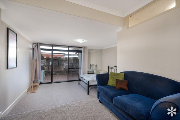 2/432 Beaufort Street - Photo 1