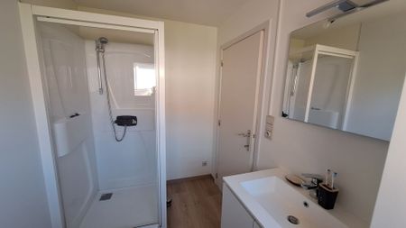 Ruime woning met 3 slaapkamers, tuin en garage in Abele. - foto 4