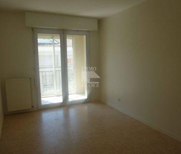 Location appartement 2 pièces 45.65 m² à La Roche-sur-Yon (85000) - Photo 2