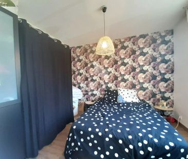 PAU CENTRE - T2 meublé de 46m² avec place de parking intérieure - Photo 3