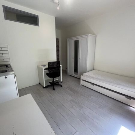 Location Appartement 1 pièce 16m² MARSEILLE 10ème - Photo 4