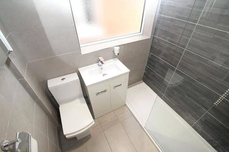 2 bedroom maisonette to rent - Photo 4