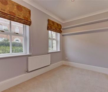 Ellesmere Place, WALTON-ON-THAMES, KT12 - Photo 6