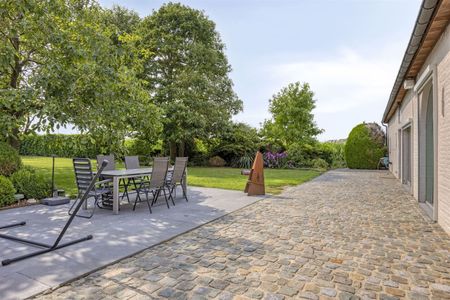 Rustig gelegen vierkantshoeve + weide (38a81ca) met 3 slaapkamers te Pajottegem - Photo 2