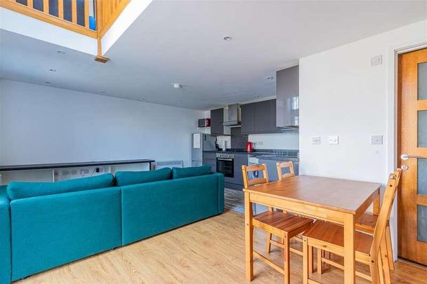 Richards Terrace, CF24 - Photo 1