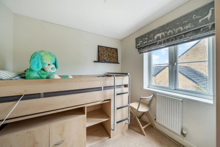 4 bedroom link detached house to rent - Photo 3