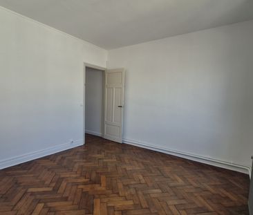 Location Appartement 4 pièces 81m² LILLE 59000 - Photo 5