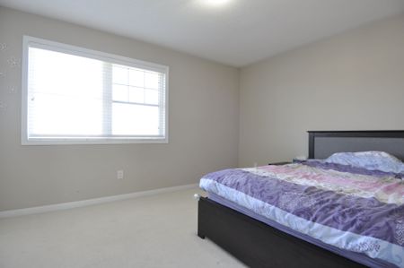 For Lease - 2266 Baronwood Drive, Oakville, Ontario - Photo 5