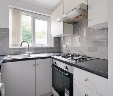 Welbury Gardens, Halfway, Sheffield - Photo 6