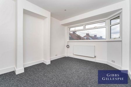 3 bedroom terraced house to rent - Photo 2