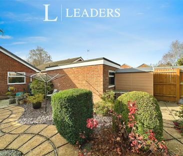 2 bedroom bungalow to rent - Photo 1