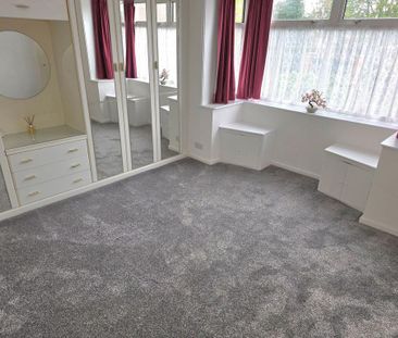 3 bedroom semi-detached bungalow to rent - Photo 4