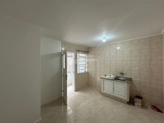 Apartamento com 2 quartos e 84m² para alugar em Navegantes, Porto Alegre. - Foto 1