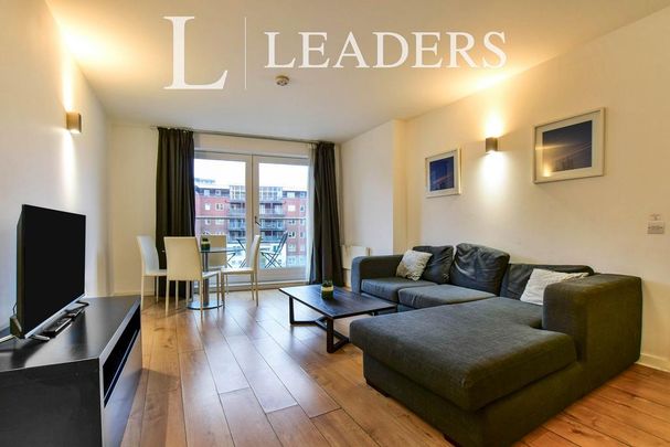 2 bedroom flat to rent - Photo 1