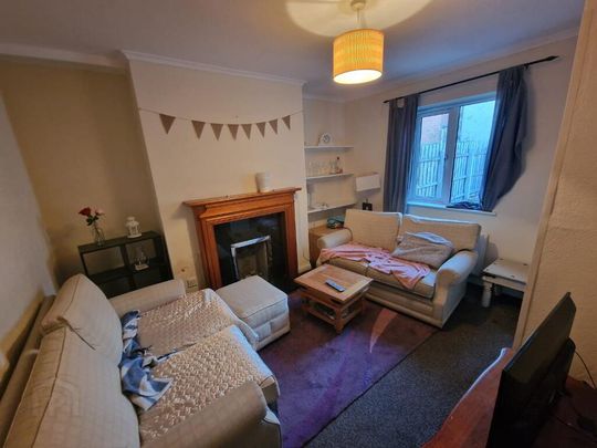 Room 2, 157 Ulsterville Avenue, Belfast, BT9 7AU - Photo 1
