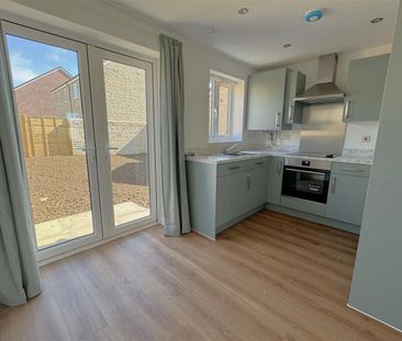 Lullus Way, Malmesbury, SN16 - Photo 6