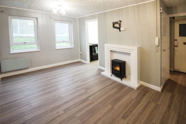 Biddenden Road, Leeds - Photo 1