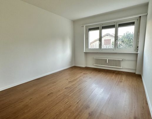 Teilsanierte 4.5 Zimmer-Wohnung an ruhiger Lage - Photo 1