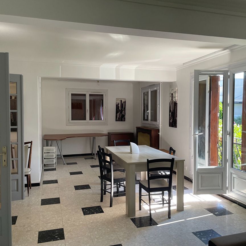 Location Maison 6 pièces 169m² - Photo 1