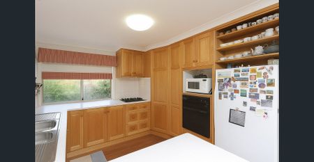 Modern 3 Bedroom Home In Quiet Cul-De-Sac - Photo 5