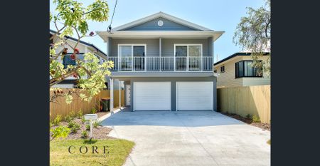 MODERN, FULLY FURNISHED, DESIGNER STUDIO APARTMENT - Photo 3