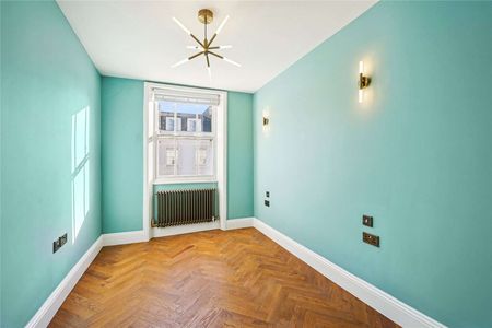 A five bedroom Georgian house totally refurbished throughout and presented in immaculate condition. - Photo 4