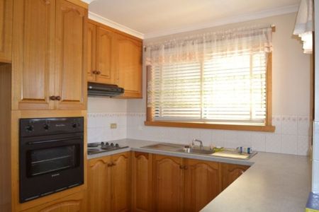 Enjoy the easy lifestyle, living here - Photo 3