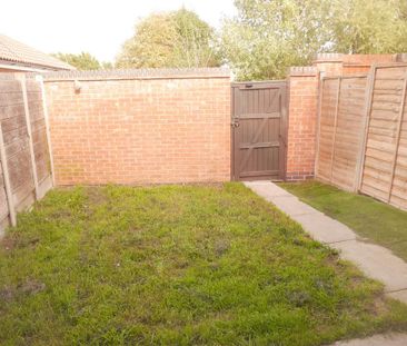 3 bedroom terraced house to rent - Photo 5
